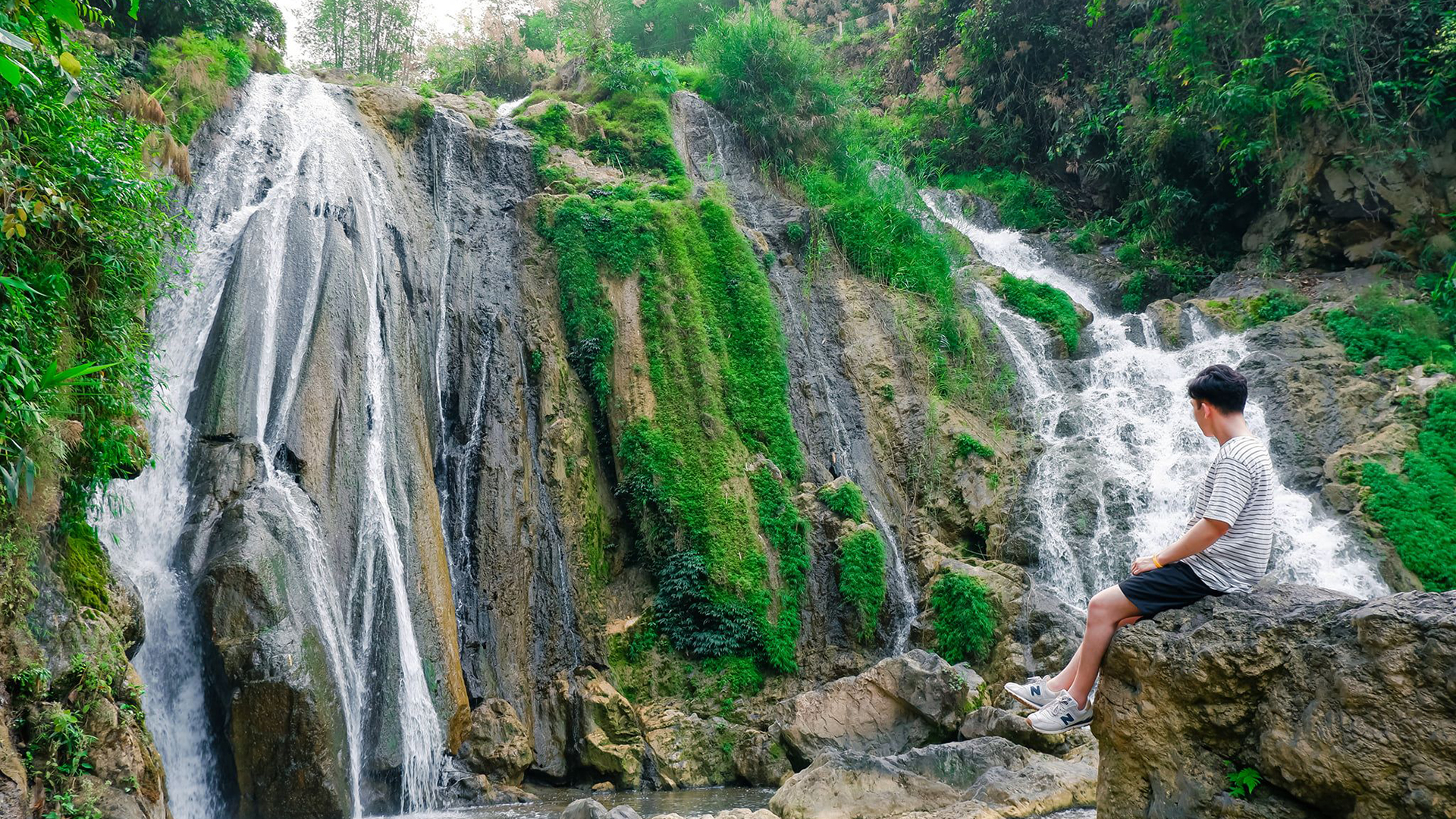 du-lich-van-hoa-thac-go-lao